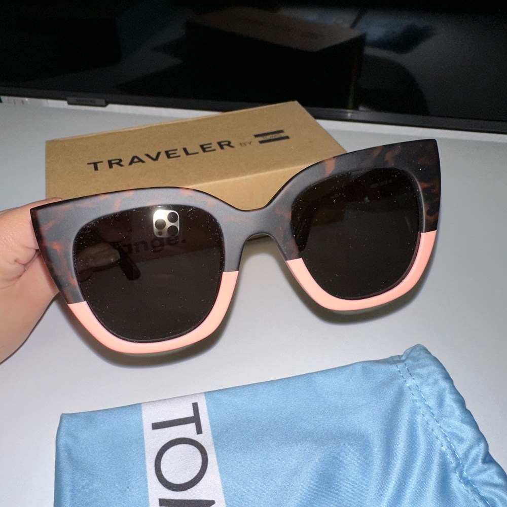 Traveler Sydney 50mm Small Cat Eye Sunglasses